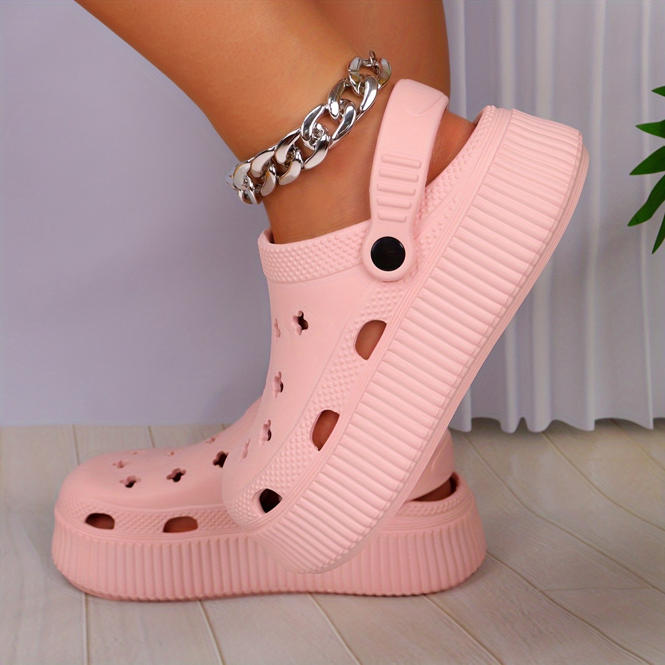 womens solid color pillow clogs slip on soft sole casual summer closed toe slides platform non slip beach slides details 6